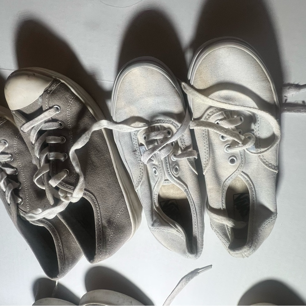 Kids size 2 vans Kids White and Gray Sneakers